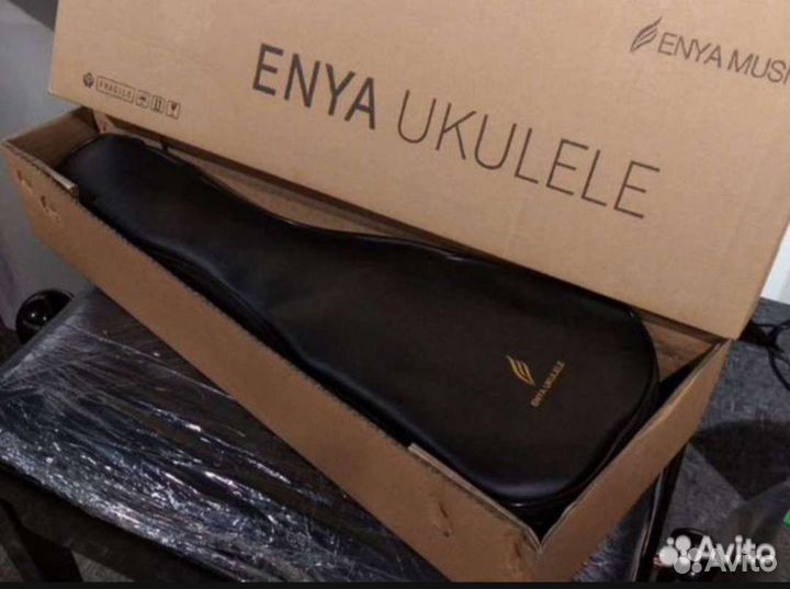 Укулеле Enya Сопрано в Кожаном Чехле