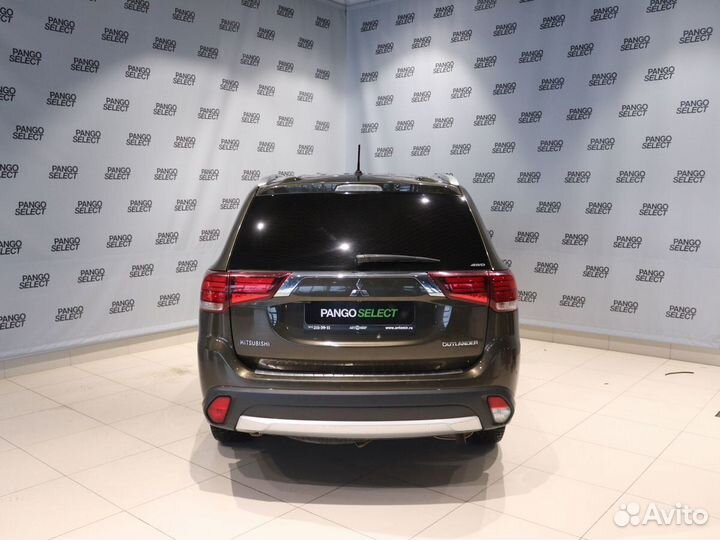 Mitsubishi Outlander 2.0 CVT, 2016, 128 879 км