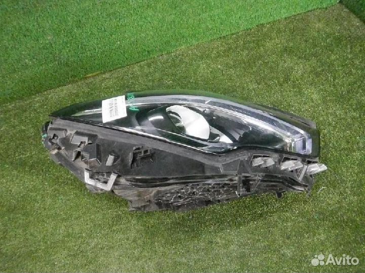 Фара правая Mercedes-Benz CLA-Class