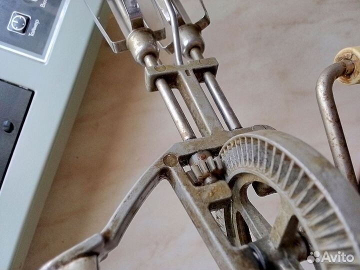 Миксер СССР ручной механический. Доставка