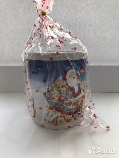 Кружка подарочная с ёлочной игрушкой к Новому Году