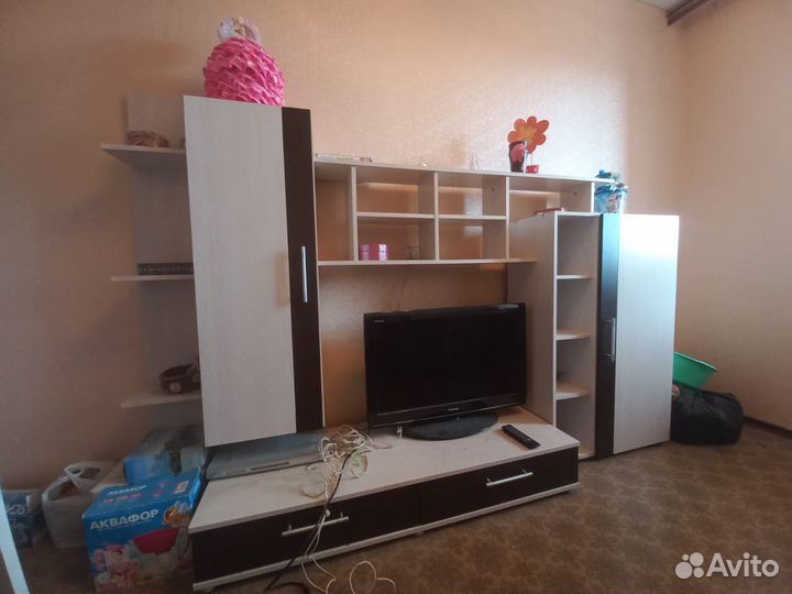 Стенка в гостиную