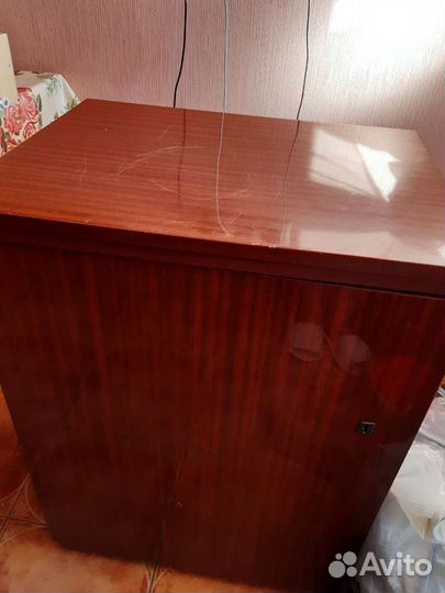 Швейная машина чайка 142м