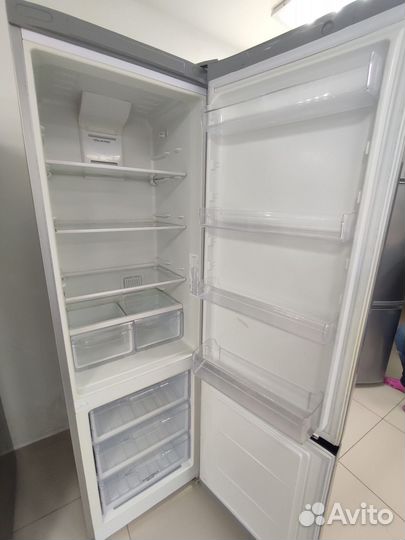 Холодильник Indesit, 200 см