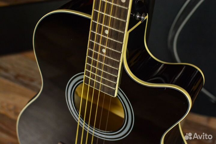 Электроакустическая гитара Martinez + Аксессуары