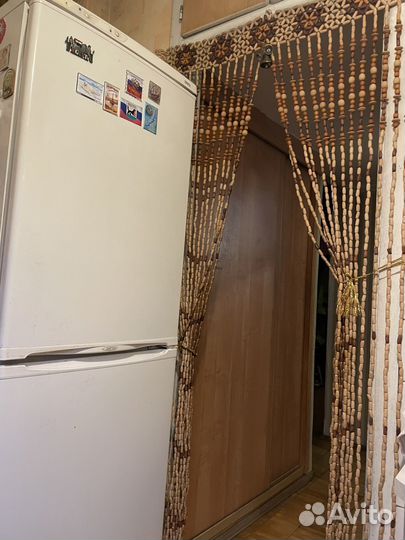 Штора деревянная на дверь