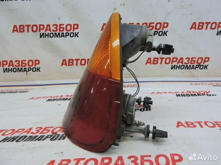 Фонарь задний правый Chrysler 300 LR 1998-2004