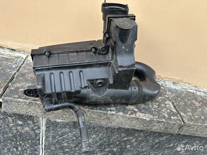 Впуск воздушный заводской от Тигуан 1