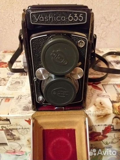 Антикварный фотоаппарат Yashica-635 1958 года