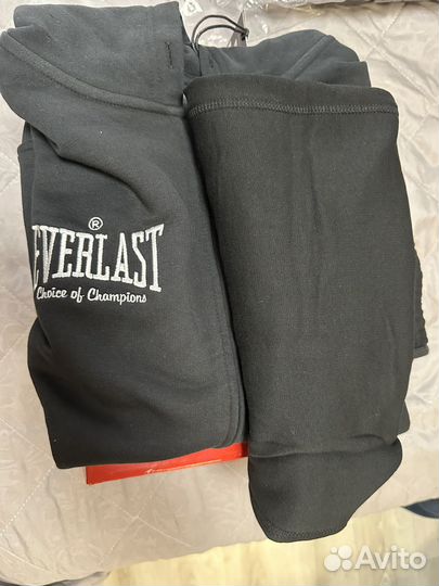 Боксерки, безрукавка, шорты, компресиооное белье