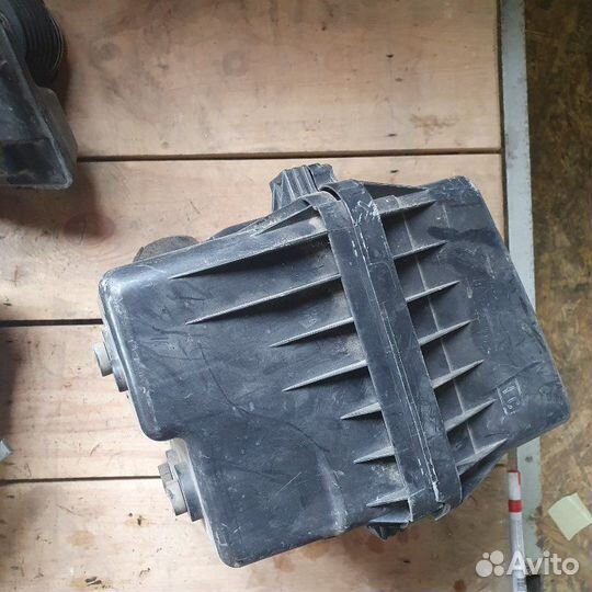 Корпус воздушного фильтра Toyota Camry V40 3.5