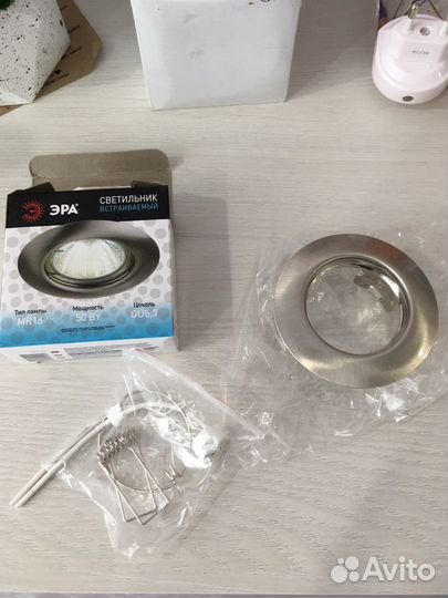 Светильник встраиваемый