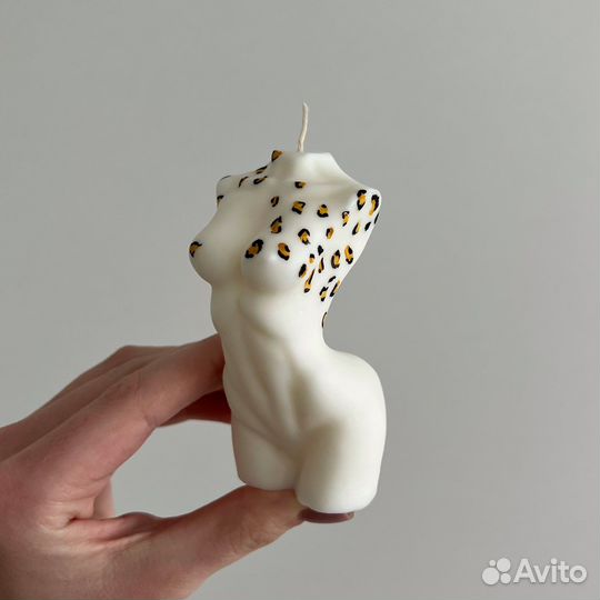Свеча с леопардовым принтом