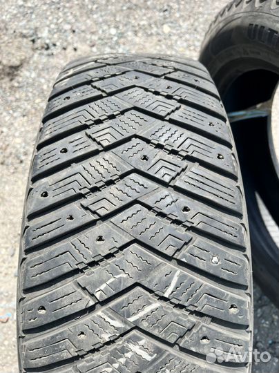 Goodyear UltraGrip Ice Arctic SUV 225/60 R18 104T