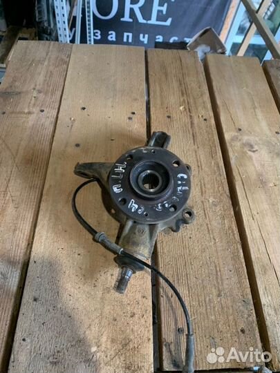 Кулак поворотный передний левый Citroen C4 хэтчбек