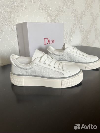 Кроссовки женские Dior