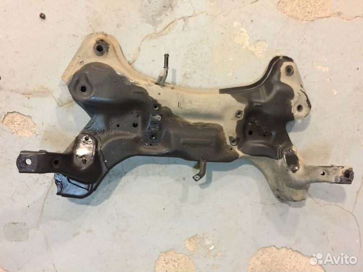 Hyundai solaris подрамник