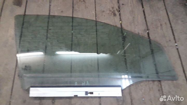 Стекло передней правой двери Астра Н