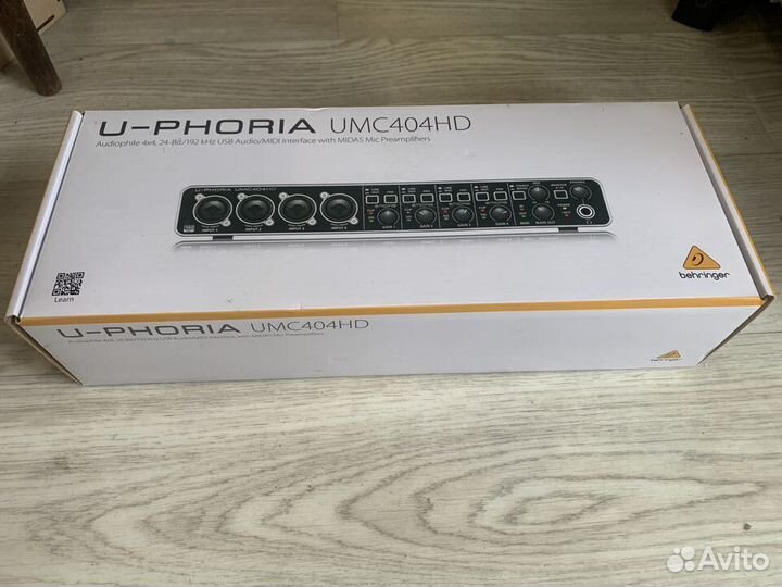 Behringer UMC404HD внешняя звуковая карта