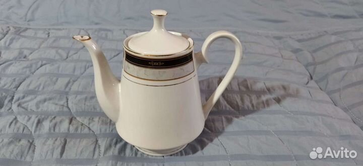 Фарфоровый заварочный чайник (кофейник) Китай