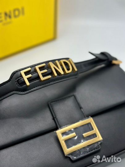 Сумка fendi baguette женская