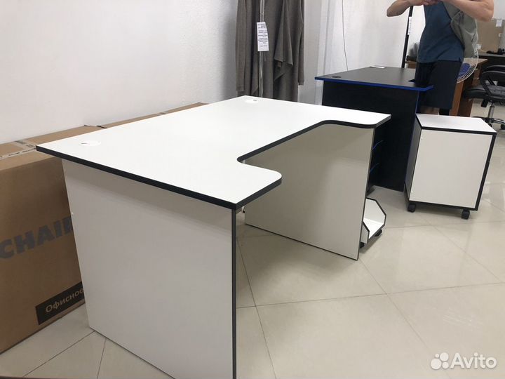 Стол компьютерный игровой толщина столешницы 18 мм