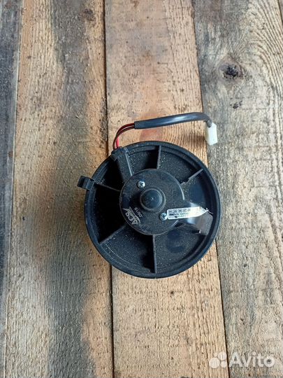 Моторчик печки Ауди 80 90 Б3