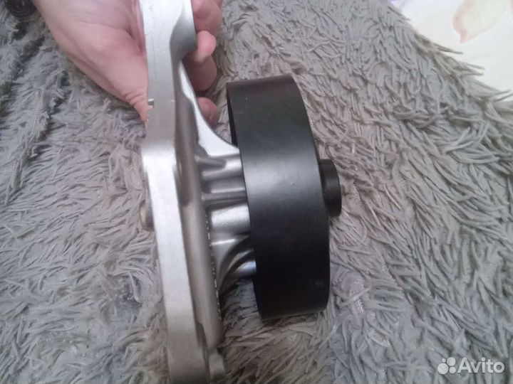 Помпа. mazda.ZJ.ZY