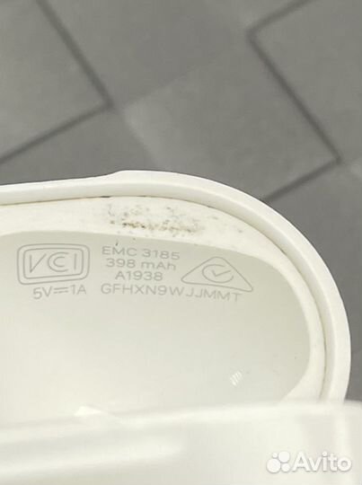 Кейс для AirPods2 с беспроводной зарядкой оригинал