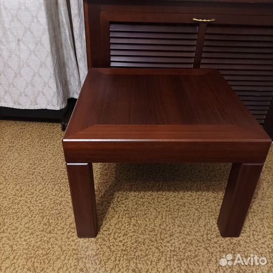 Стол кофейный массив тика ручная работа 70*70*51см