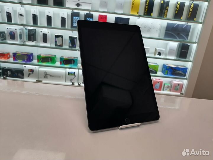 Планшет Apple iPad (2021) 10.2