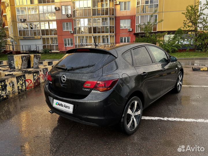 Opel Astra 1.6 AT, 2011, 181 000 км