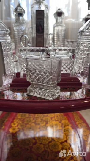 Столик барный на колесиках