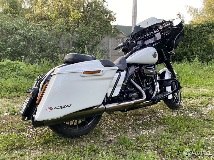 Harley davidson CVO street glide
