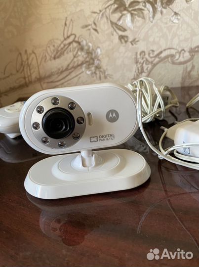 Видеоняня Motorola MBP27T (белый)
