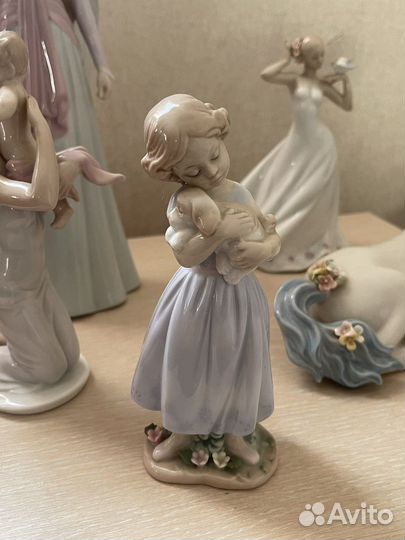 Фарфоровые статуэтки pavone