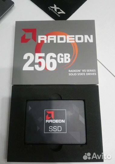 Ссд диск 256 гб с Windows 10 Pro