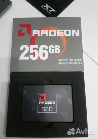 Ссд диск 256 гб с Windows 10 Pro