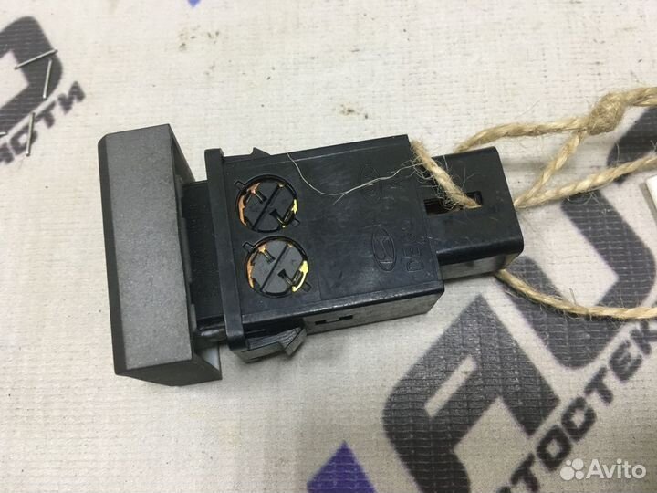 Кнопка обогрева заднего стекла Хендай Акцент