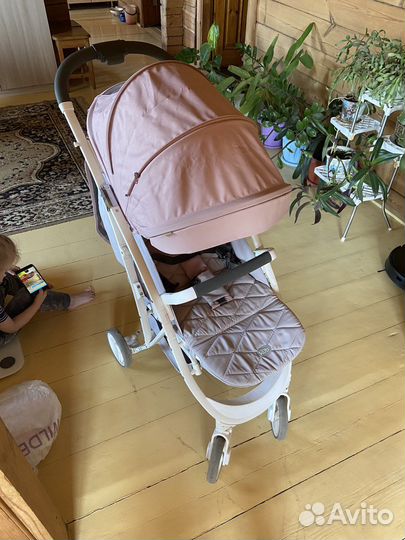 Прогулочная коляска