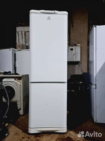 Холодильник indesit