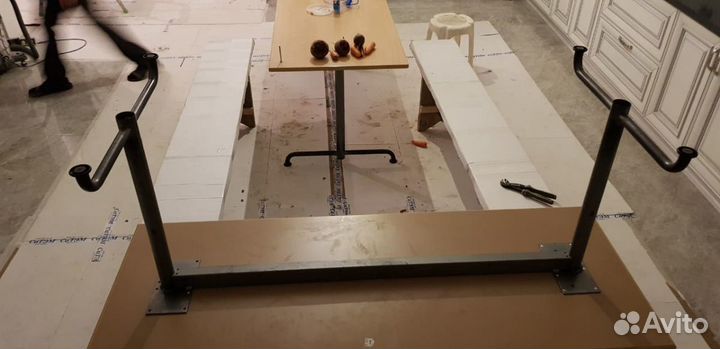 Обеденный стол