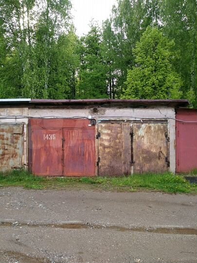 Гараж, > 30 м²