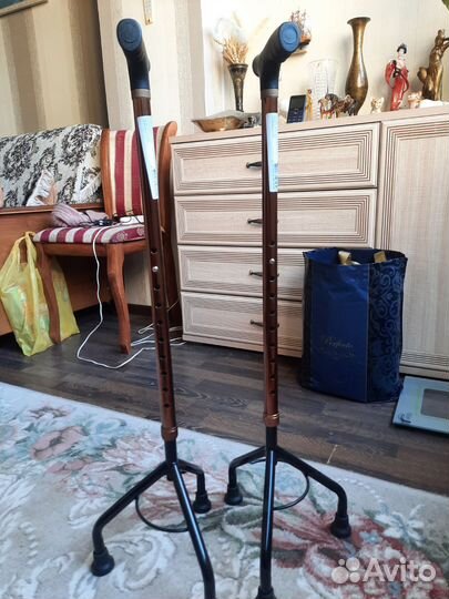 Палка трость трёхопорная