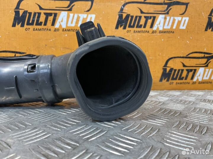 Воздуховод воздушного фильтра Land Rover Discovery