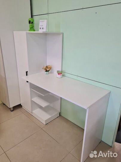 Стол компьютерный