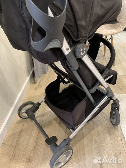 Коляска gugas