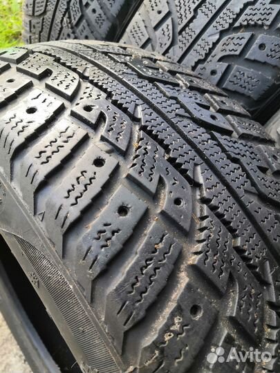 Marshal I'Zen RV Stud KC16 215/60 R17 100