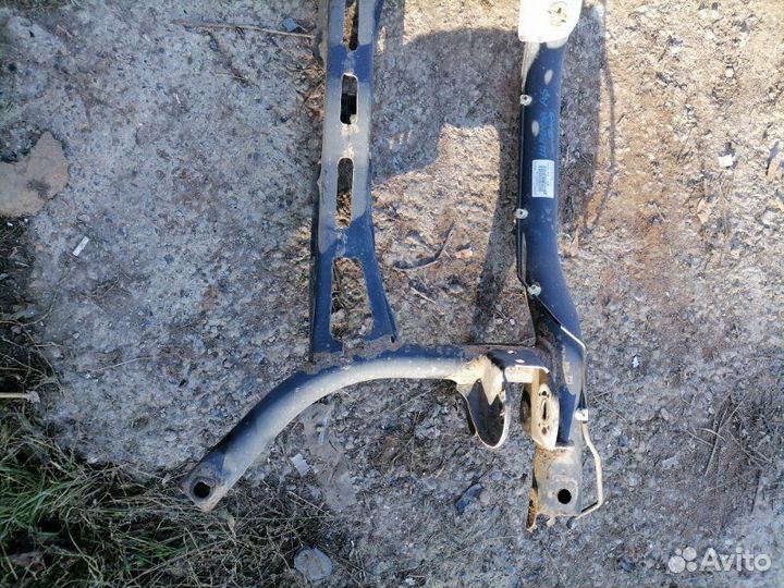 Подрамник задний Skoda Octavia A5