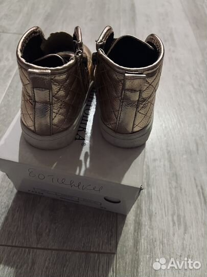 Ботиночки детские для девочки